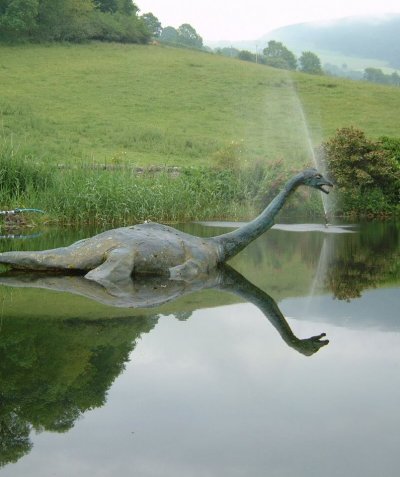 FAUX NESSIE