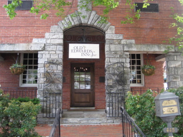 Old Edwards Inn entrance