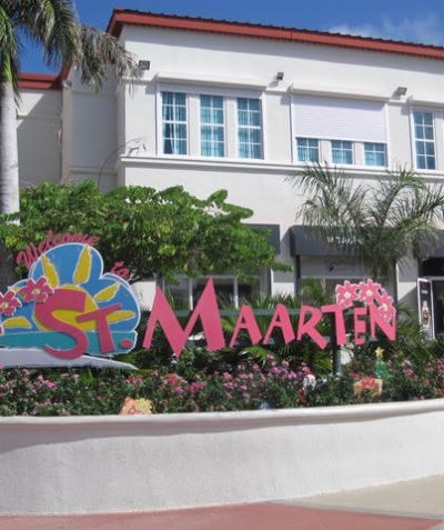 Welcome to St Maarten / St Martin sign
