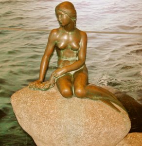 The Little Mermaid statue in Denmark is not a tourist trap