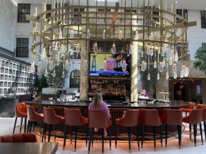 LOBBY BAR